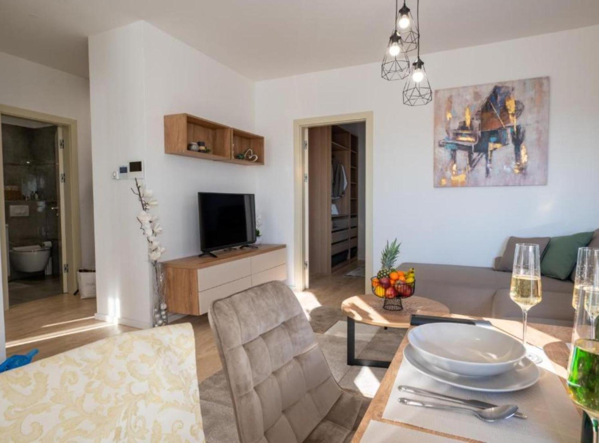 Apartment Kona - Free Parking & Self Check-In Ivanja Reka Eksteriør billede