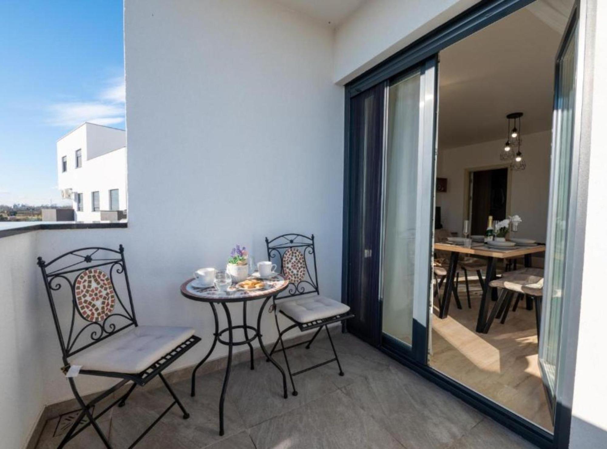 Apartment Kona - Free Parking & Self Check-In Ivanja Reka Eksteriør billede